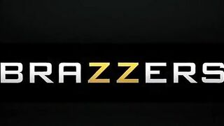 Проверяет свою Brazzers милфу на измену